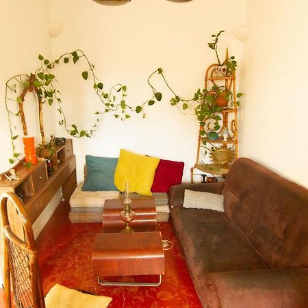 Jolie Chambre Dans Appartement Cosy En Plein Centre Marseille Luaran gambar