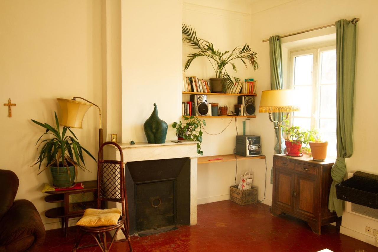 Jolie Chambre Dans Appartement Cosy En Plein Centre Marseille Luaran gambar