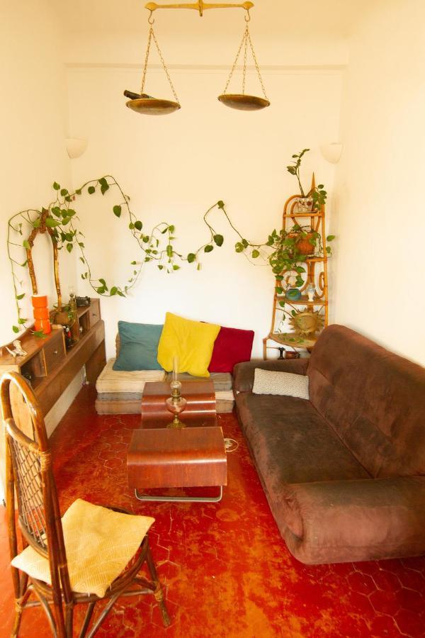 Jolie Chambre Dans Appartement Cosy En Plein Centre Marseille Luaran gambar