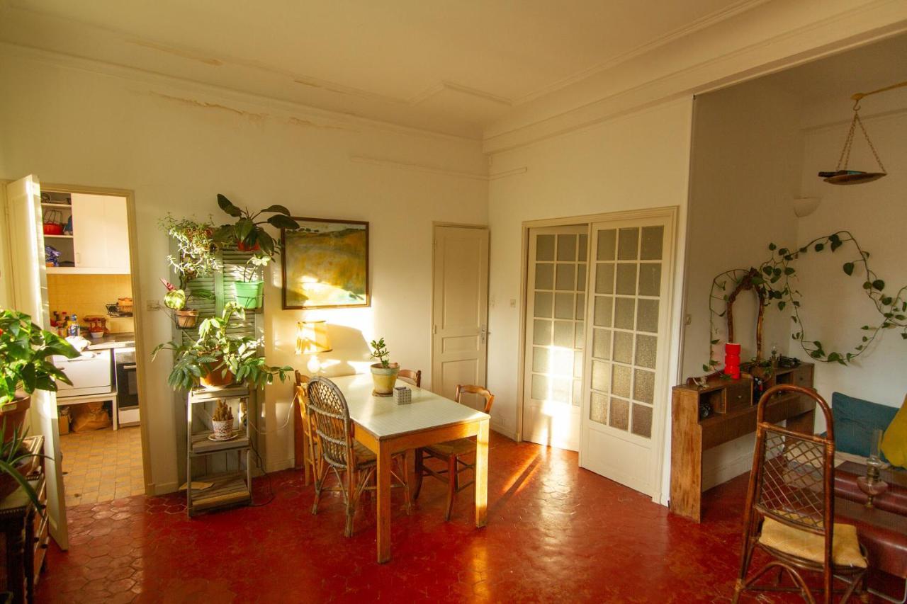 Jolie Chambre Dans Appartement Cosy En Plein Centre Marseille Luaran gambar